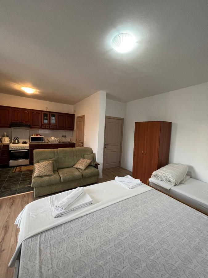 Apartments Hillside 乌尔齐尼 外观 照片