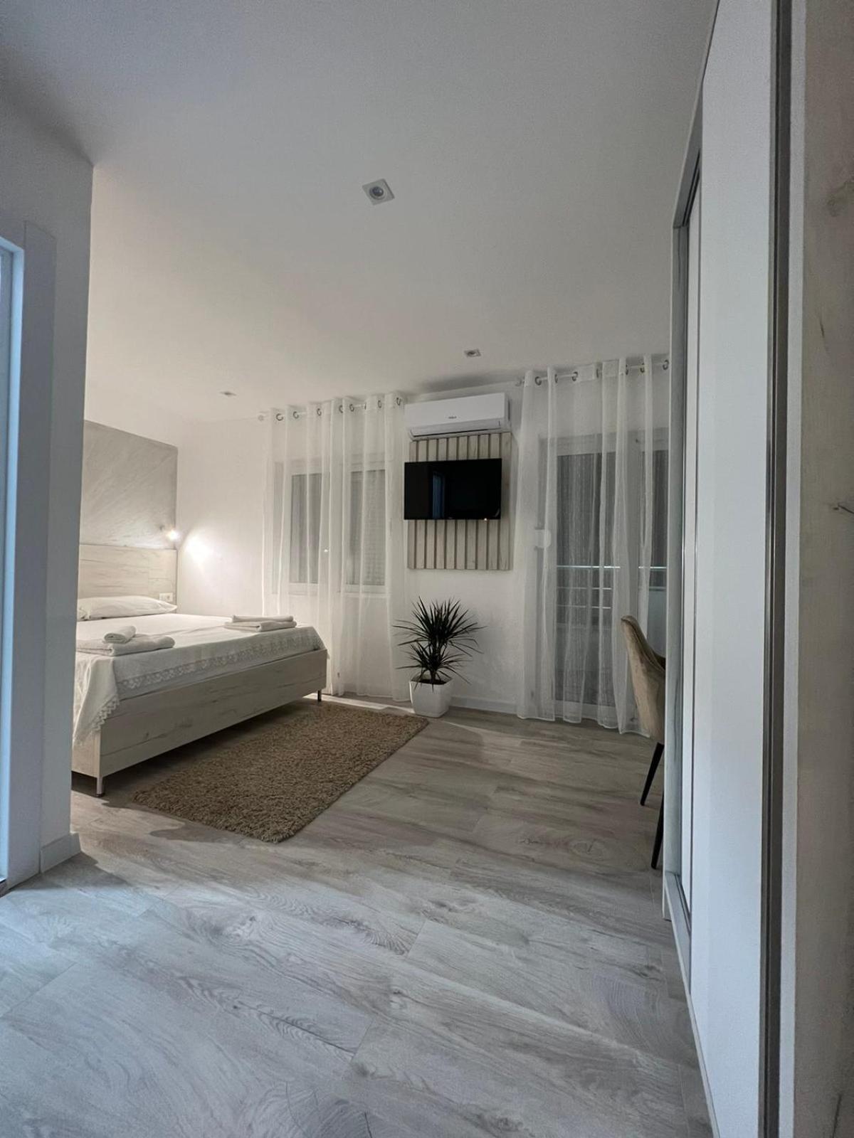 Apartments Hillside 乌尔齐尼 外观 照片