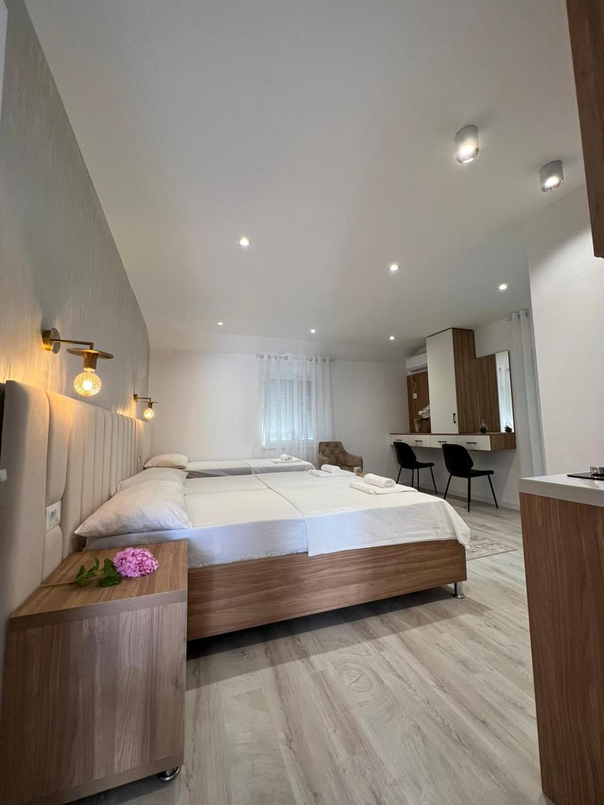 Apartments Hillside 乌尔齐尼 外观 照片